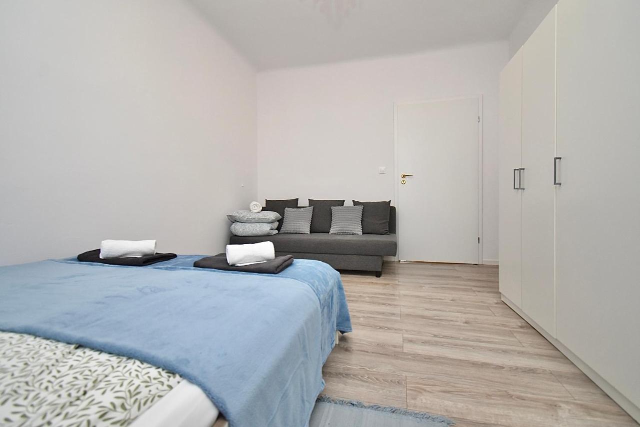 Aleja Niepodleglosci Privat overnatting Warszawa