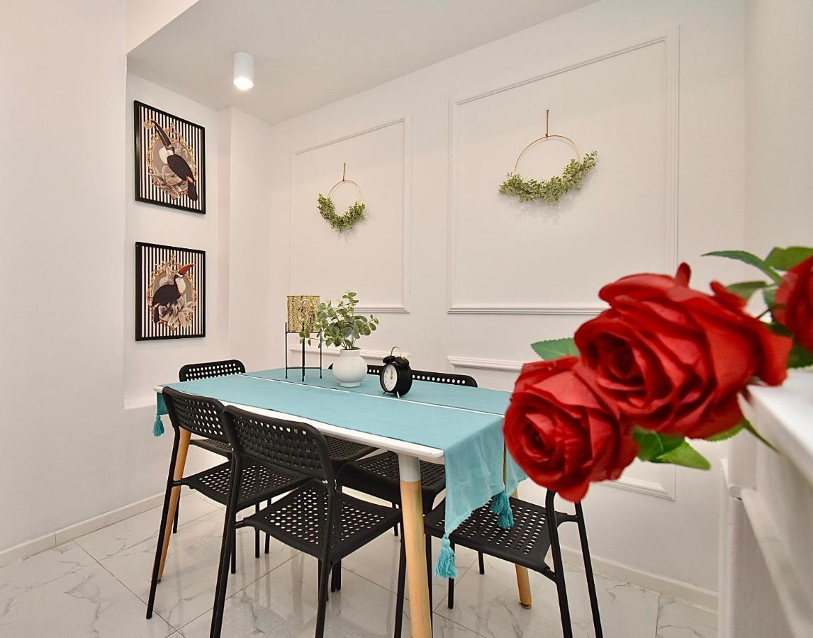 Aleja Niepodleglosci Privat overnatting Warszawa